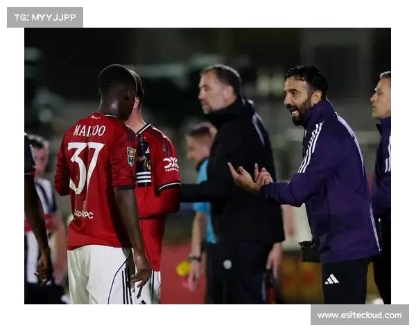 曼晚揭秘：朗尼克的曼联之困，C罗与拉师傅难以适应其战术理念(足球朗尼)