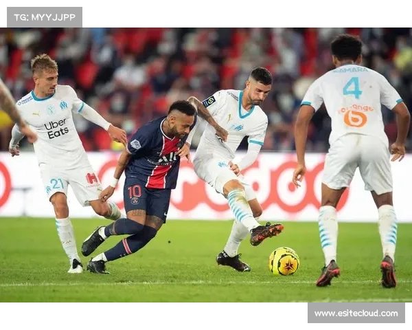 法甲：里昂连续取胜，表现稳定